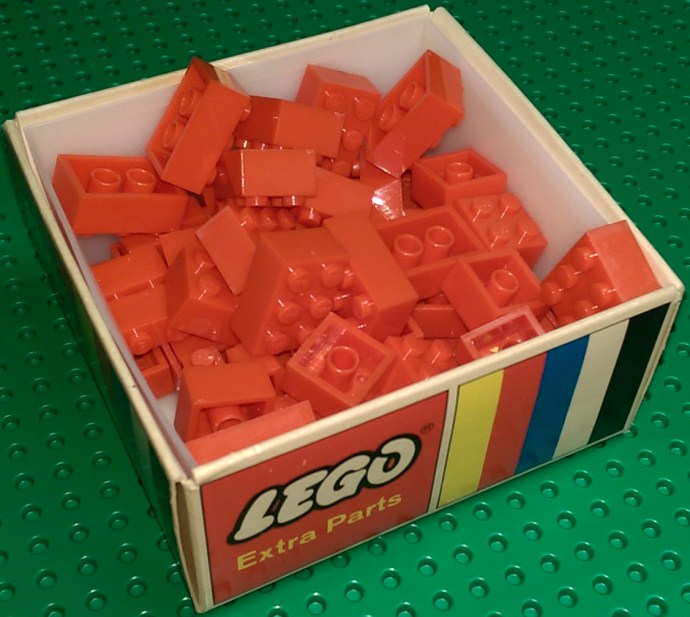 LEGO Samsonite Assorted Basic Bricks - Red (051-1)