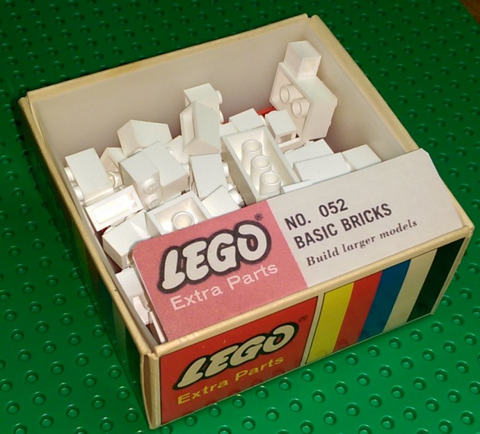 LEGO Samsonite Assorted Basic Bricks - White (052-1)