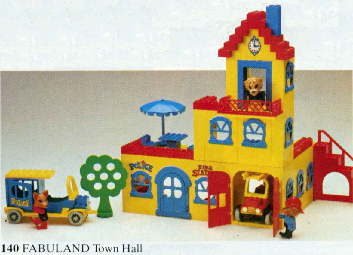 LEGO Fabuland Town Hall (140-1)