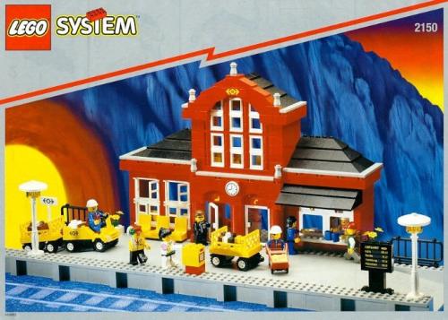 LEGO 9V Train Station (2150-1)
