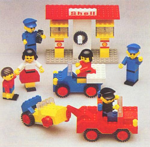 LEGO Building Set with People Service Station (217-1)