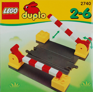 LEGO Trains Level Crossing (2740-1)