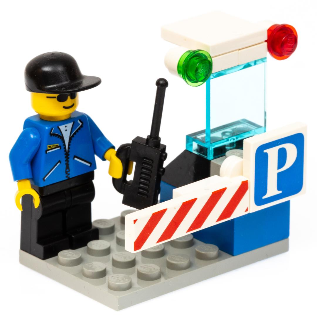 LEGO Classic Town Parking Gate Attendant (2881-1)