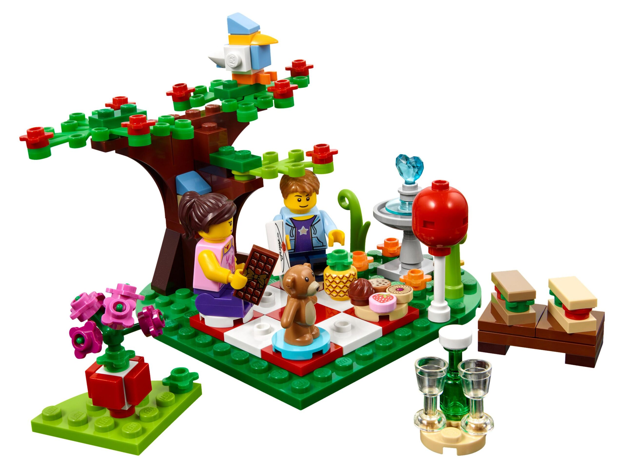 LEGO Valentine Romantic Valentine Picnic (40236-1)