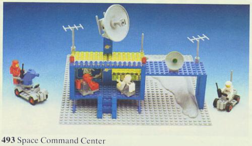 LEGO Classic Space Space Command Center (Craterplate version) (493-3)