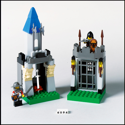 LEGO Knights Kingdom I Guarded Treasury (6094-1)