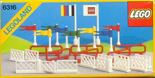 LEGO Classic Town Flags and Fences (6316-1)