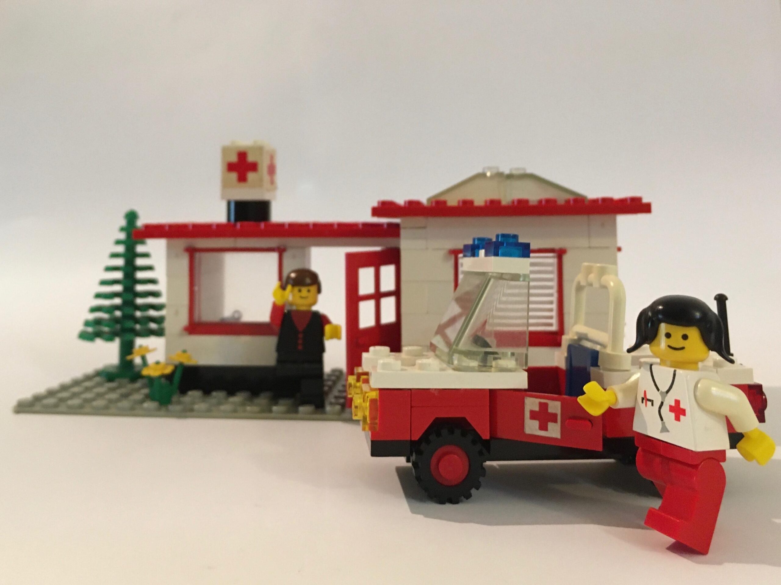 LEGO Classic Town Paramedic Unit (6364-1)