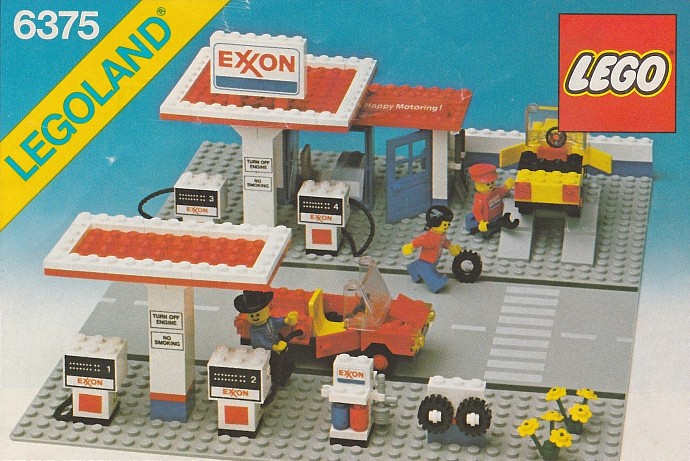 LEGO Classic Town Exxon Gas Station (6375-2)