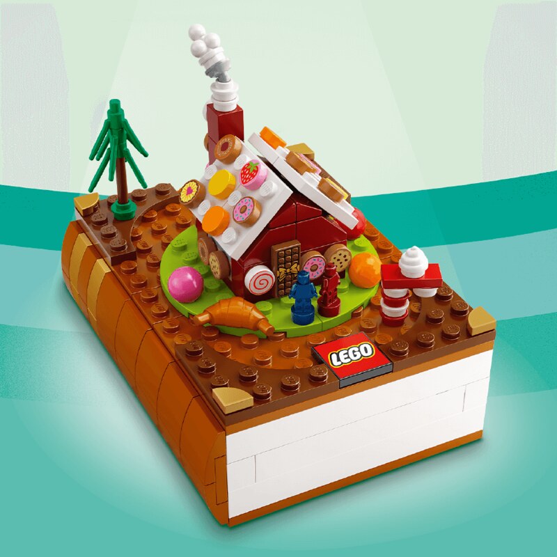 LEGO Bricktober Hansel and Gretel Book (6384696-1)