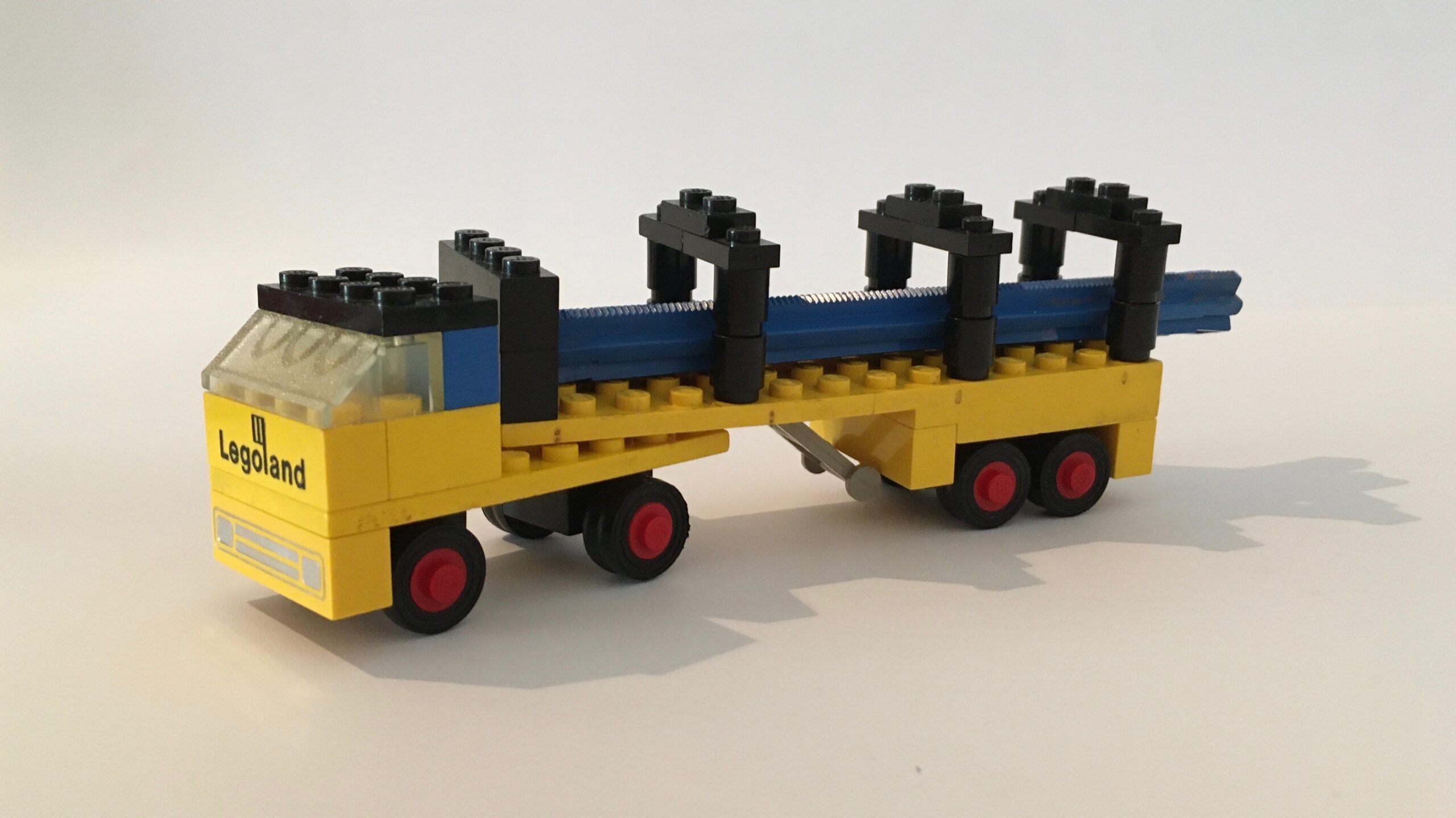 LEGO Construction Truck with Girders (647-1)