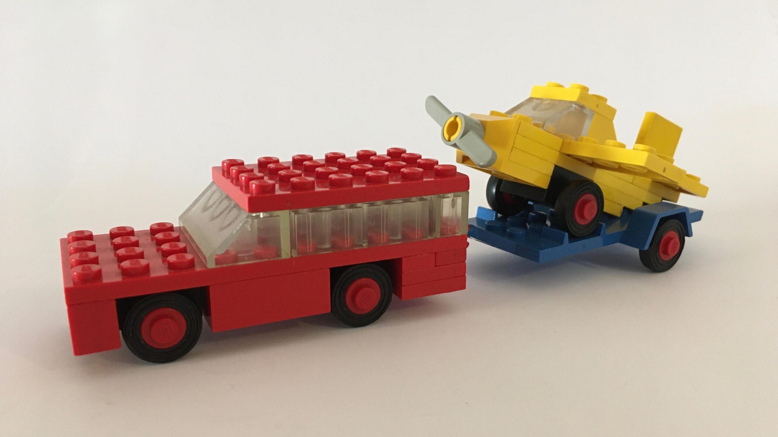LEGO Vehicle Car with Plane Transporter (660-1)