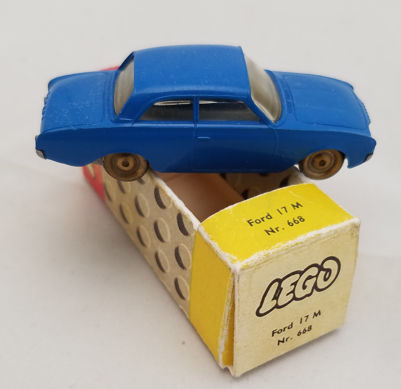 LEGO HO 1:87 Vehicles 1:87 Ford Taunus 17M (668-1)