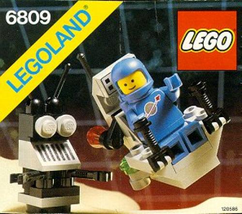 LEGO Classic Space XT-5 and Droid (6809-1)