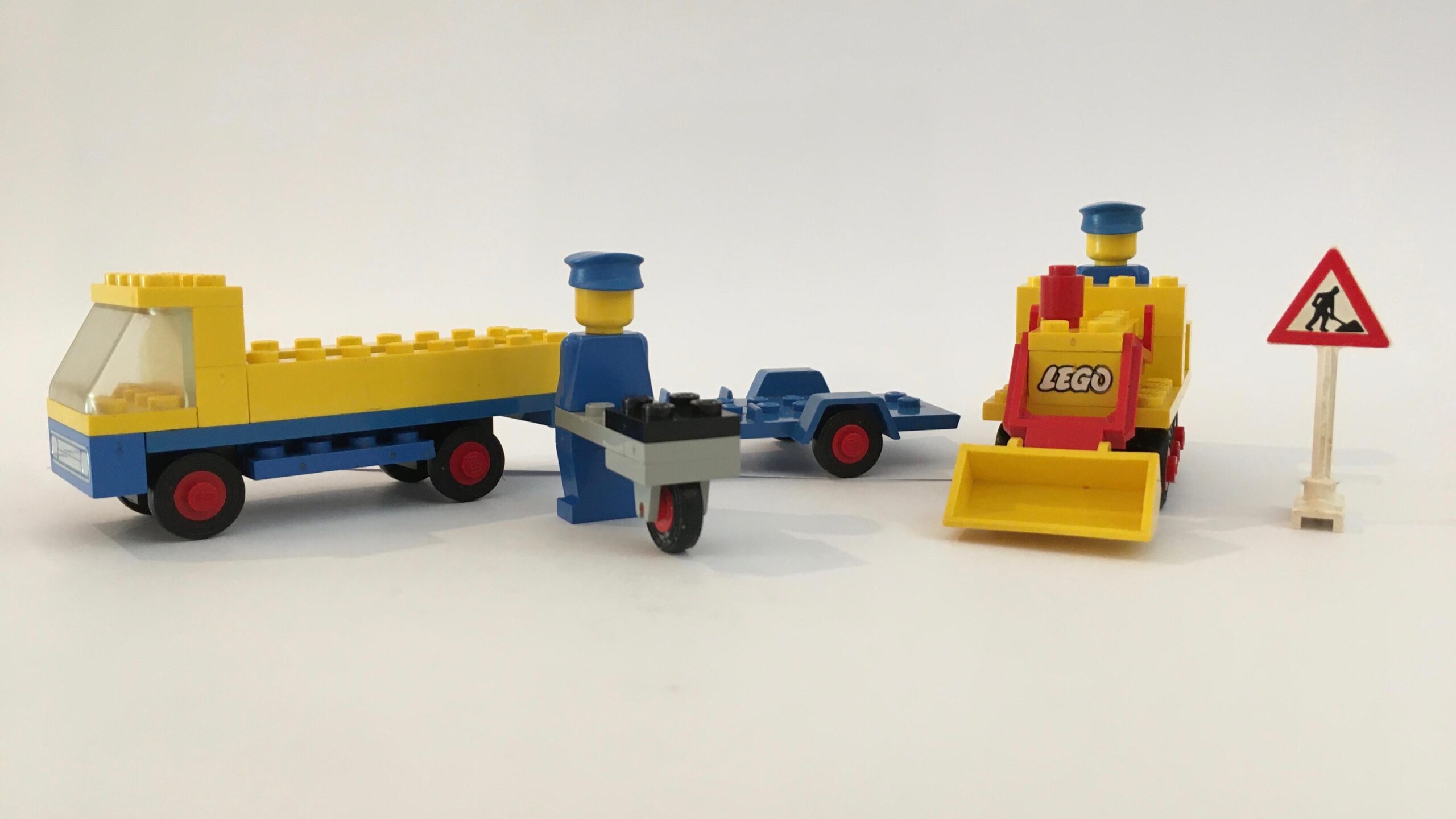LEGO Construction Road Repair Crew (692-1)