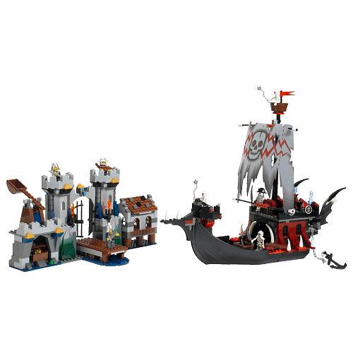 LEGO Fantasy Era Skeleton Ship Attack (7029-1)