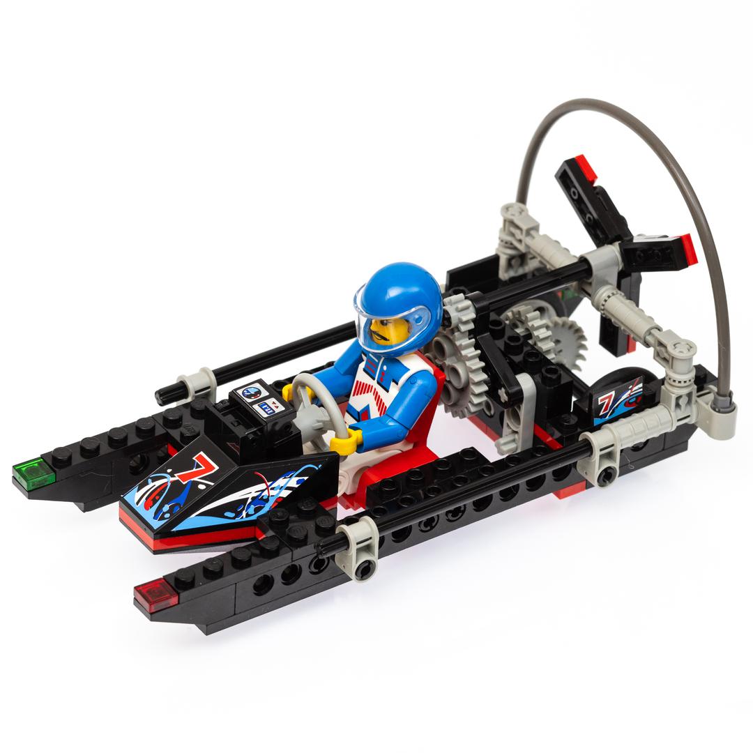 LEGO Technic Hydrofoil 7 / Powerboat Columbia (8223-1)